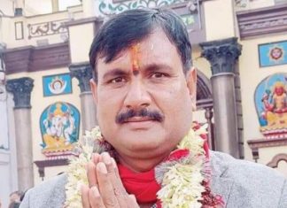 सांसद किरणकुमार साहले लिए संस्कृतमा सपथ